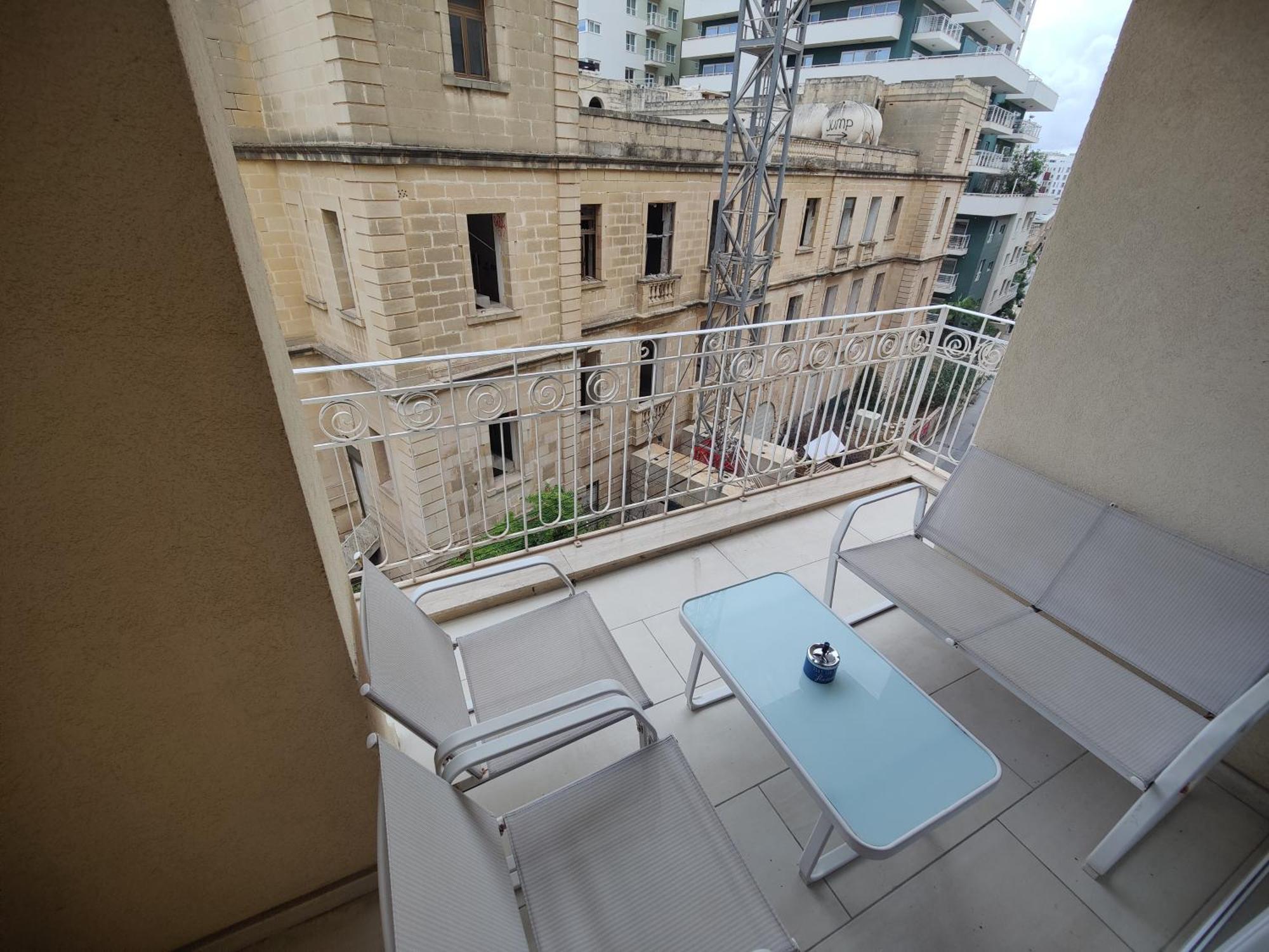 Central Modern Sliema 2 Bedroom Apartment Exterior photo